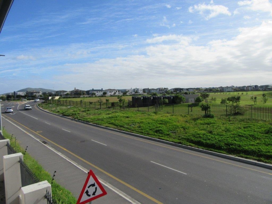 2 Bedroom Property for Sale in Parklands North Western Cape